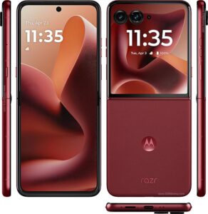 Motorola Razr Ultra 2025 mit geöffnetem Gehäuse während der Reparatur